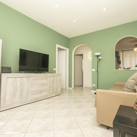 Homes In Genoa - Young Apartment Buitenkant foto