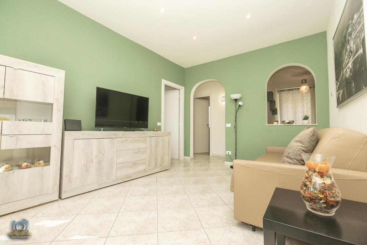 Homes In Genoa - Young Apartment Buitenkant foto
